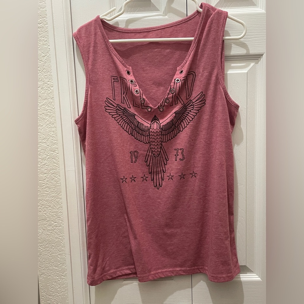 Freebird Women's Sleeveless Graphic Tank Top - Dusty Rose